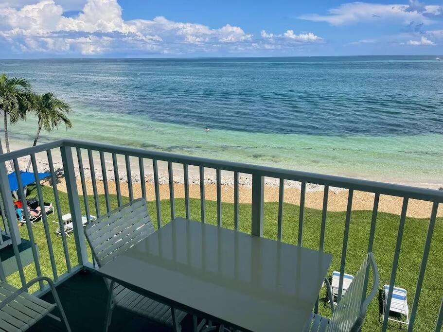 2 Bedroom Oceanfront Condo! Pool, Beach, Incredible Views, Florida Keys Gem! Key Colony Beach Exterior photo